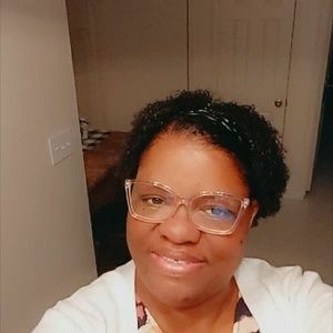 Meet your Posher, Gwendolyn